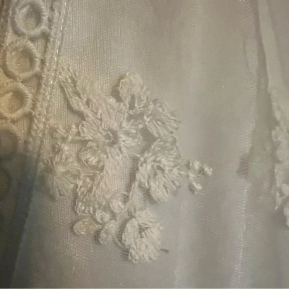 Very J White Lace Romper 3/4 Sleeves Size Large - Picture 4 of 15